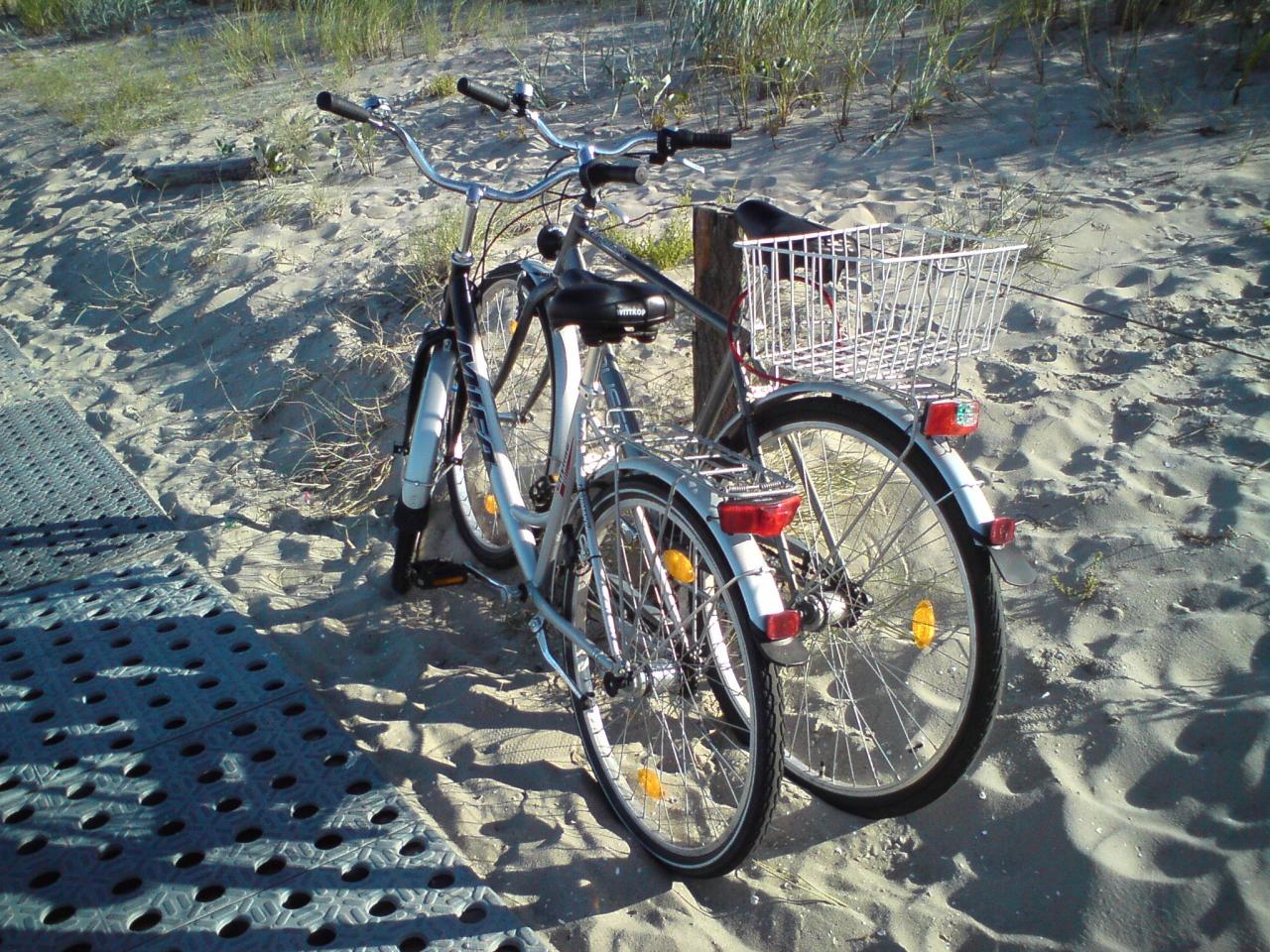 Fahrräder am Strand